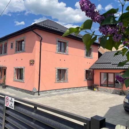 Вилла Casa Raraului Кымпулунг-Молдовенеск Экстерьер фото