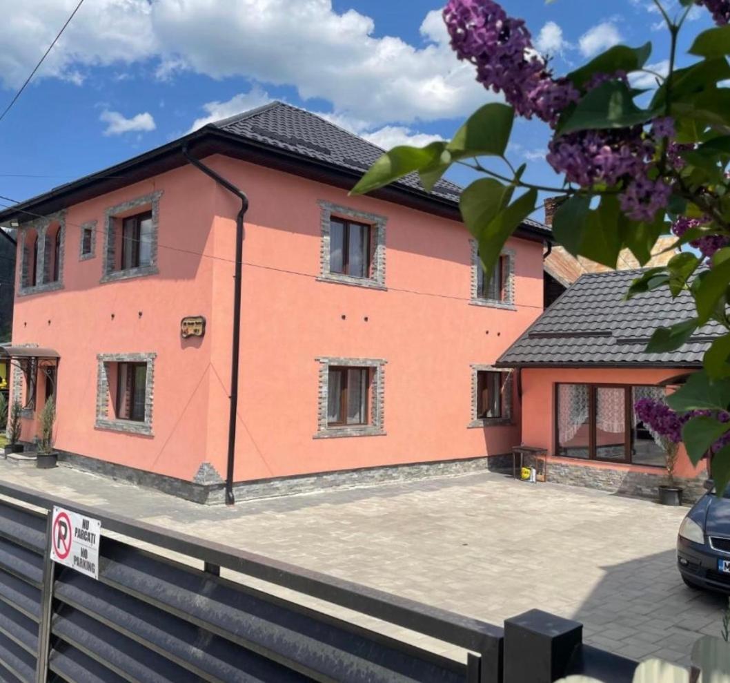 Вилла Casa Raraului Кымпулунг-Молдовенеск Экстерьер фото